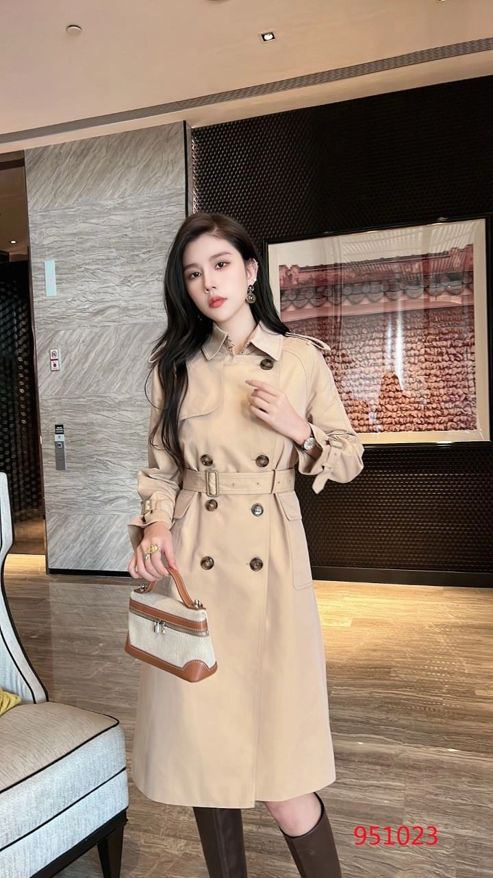 Burberry Outwear Comfortable 104534