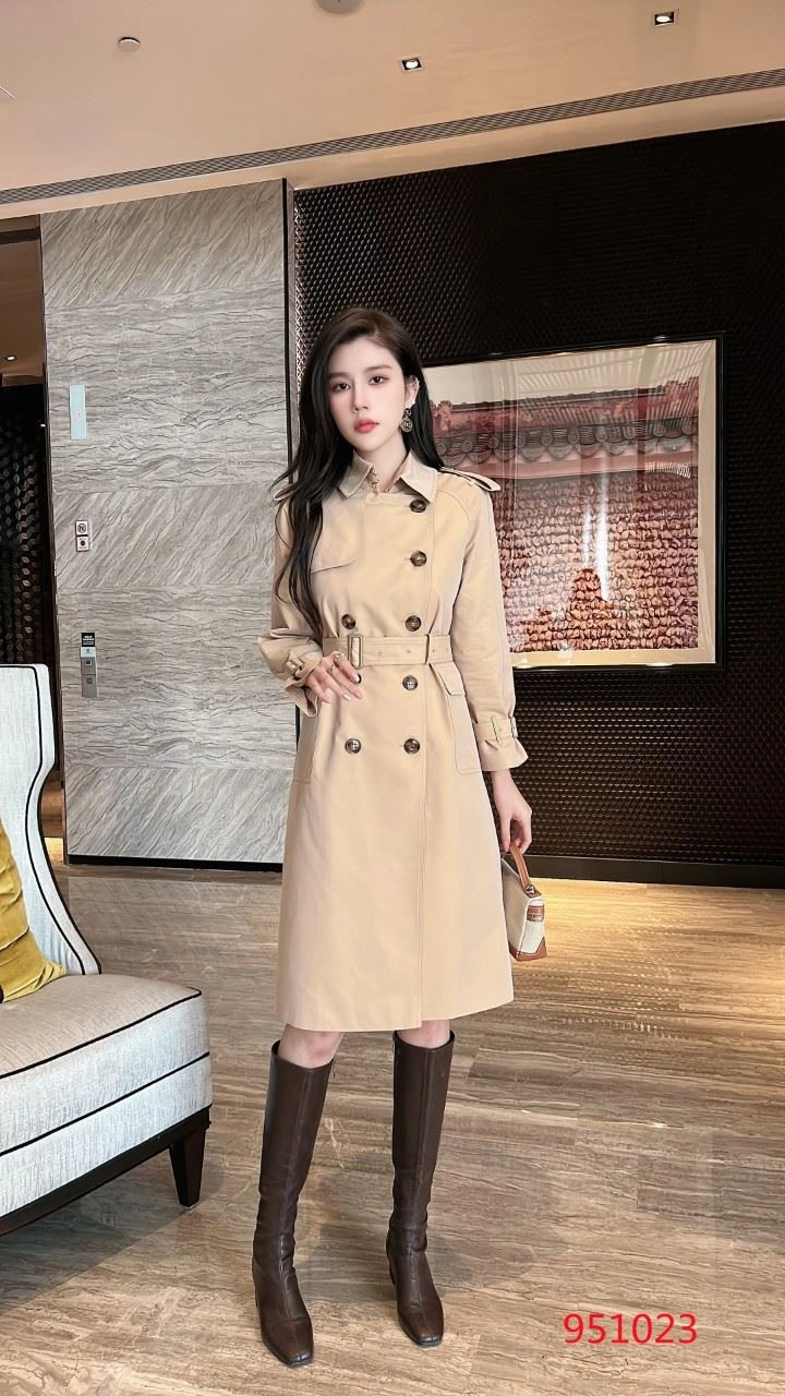 Burberry Outwear Comfortable 104534