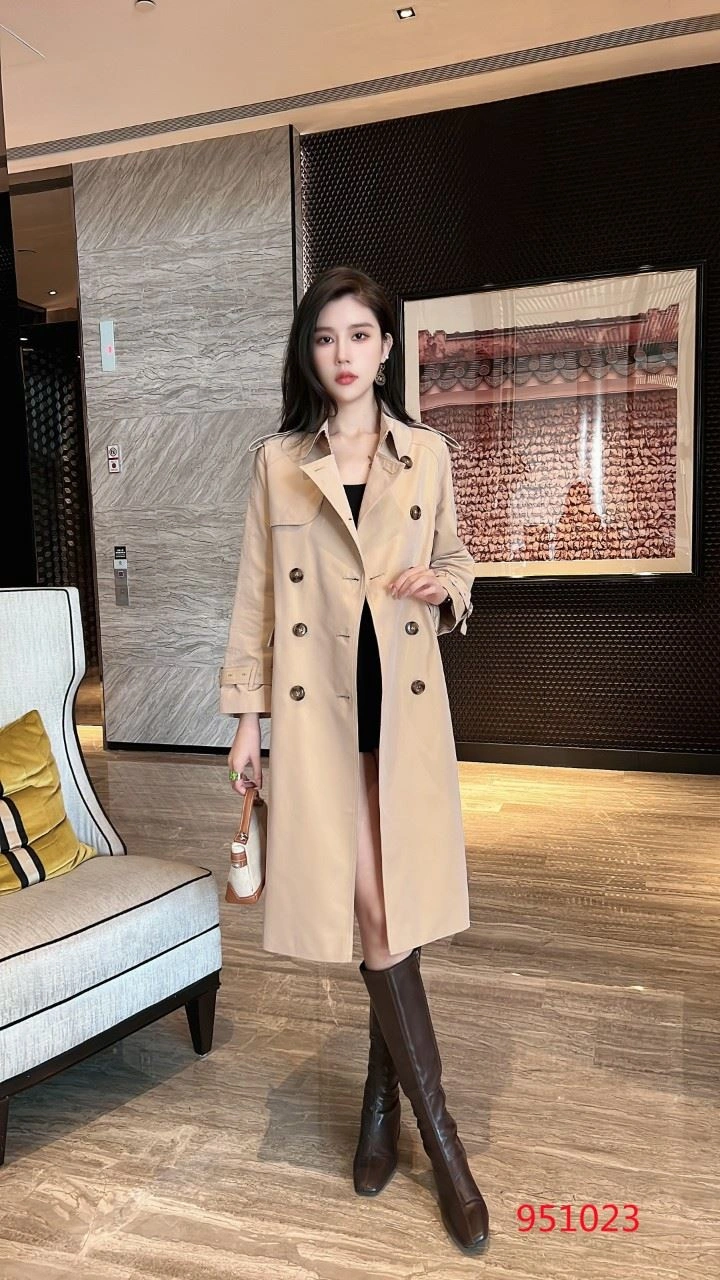 Burberry Outwear Comfortable 104534