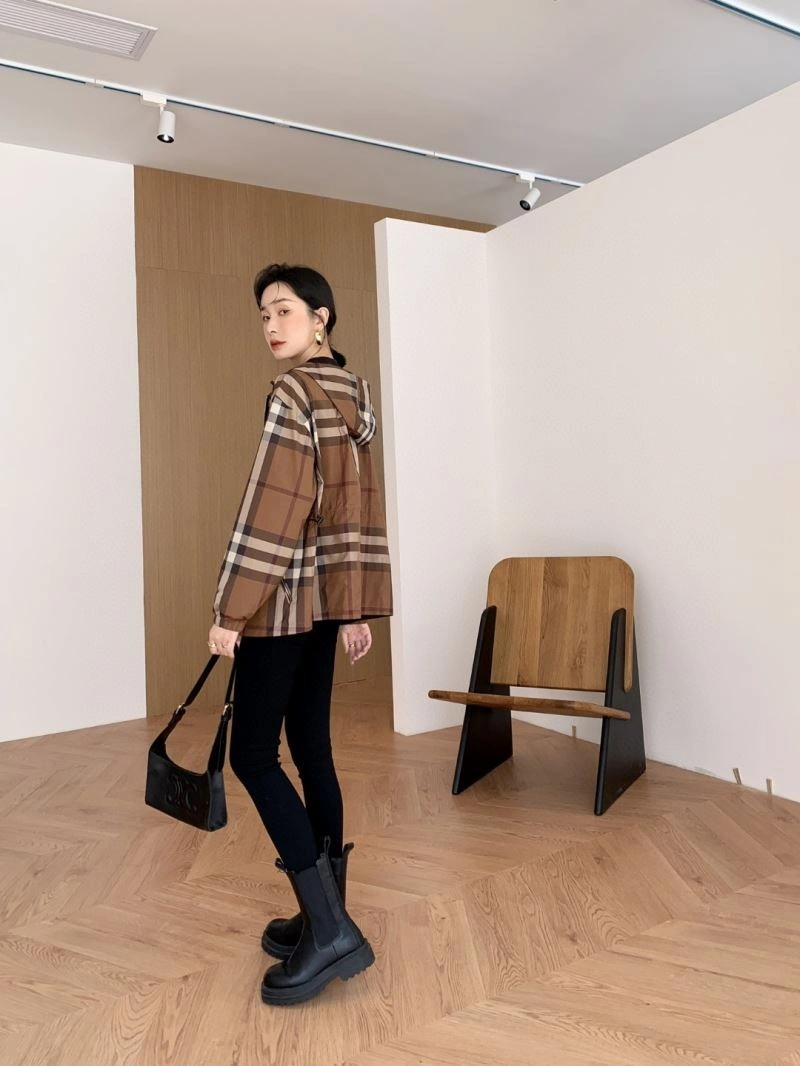 Snug Burberry Outwear 104532