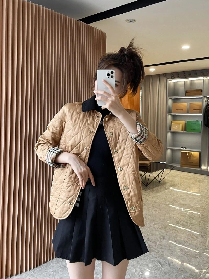 Burberry Outwear UrbanChic 104519