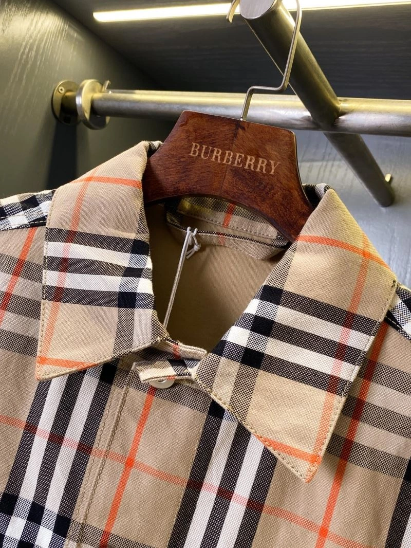 HighPerformance Burberry Outwear 104516