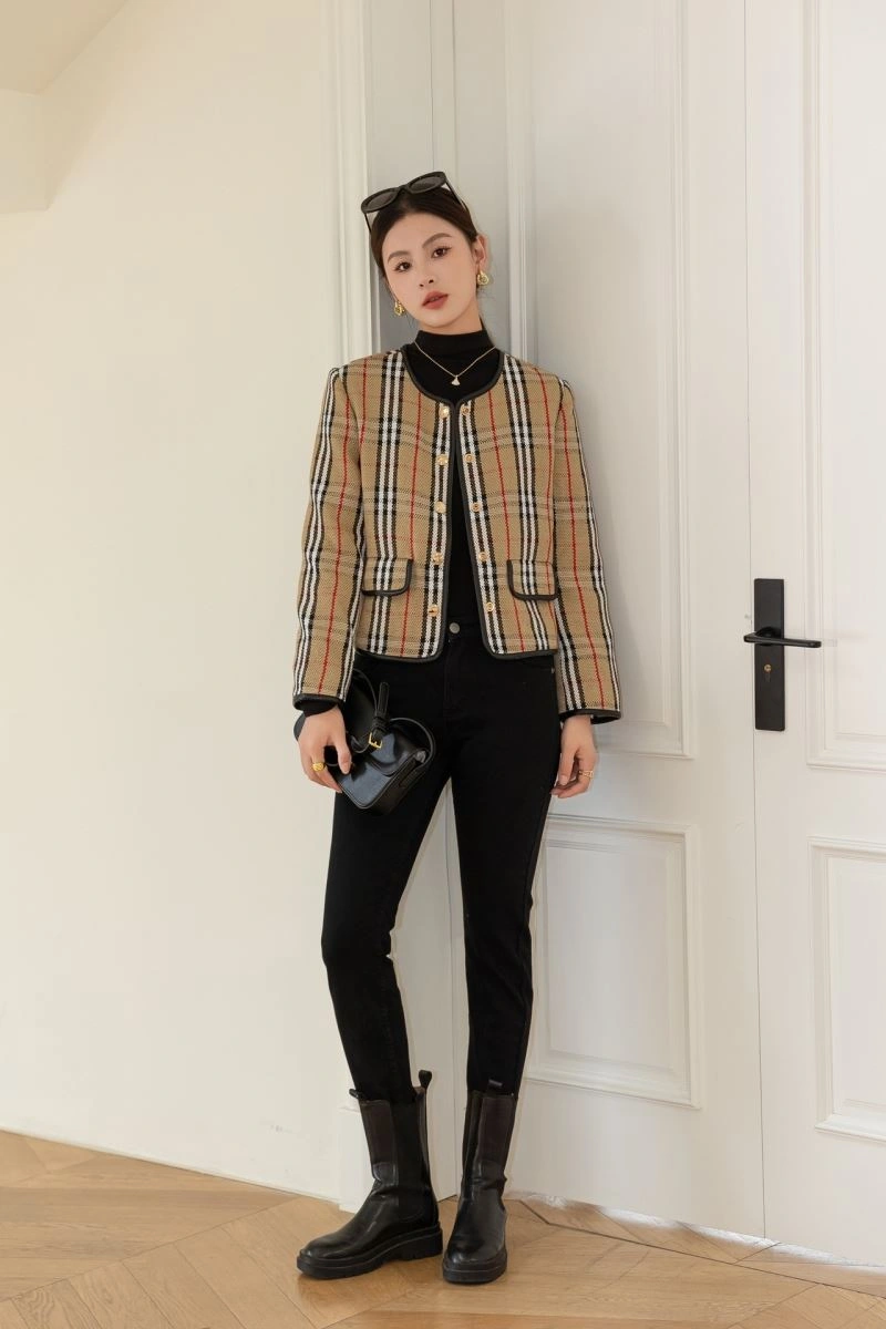 Burberry Outwear Vibrant 104525