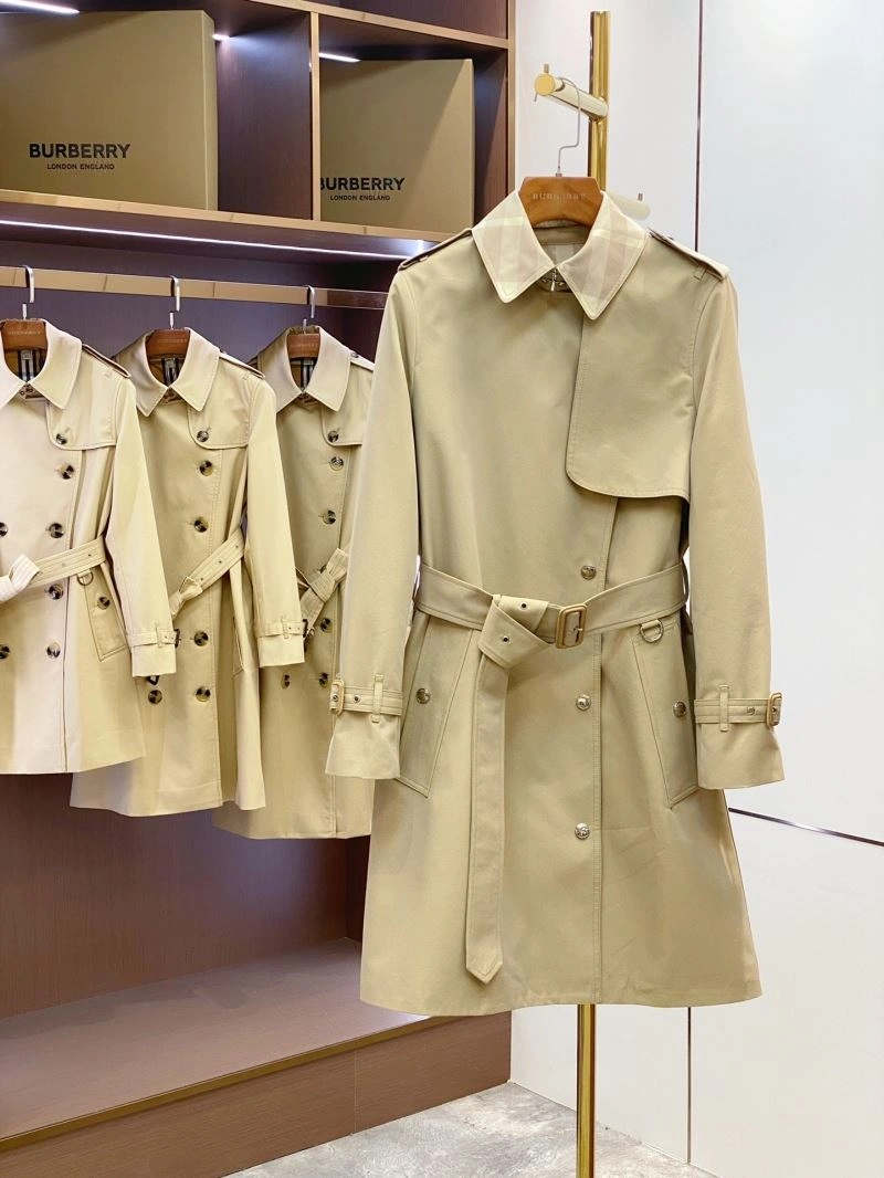 Functional Burberry Outwear 104529