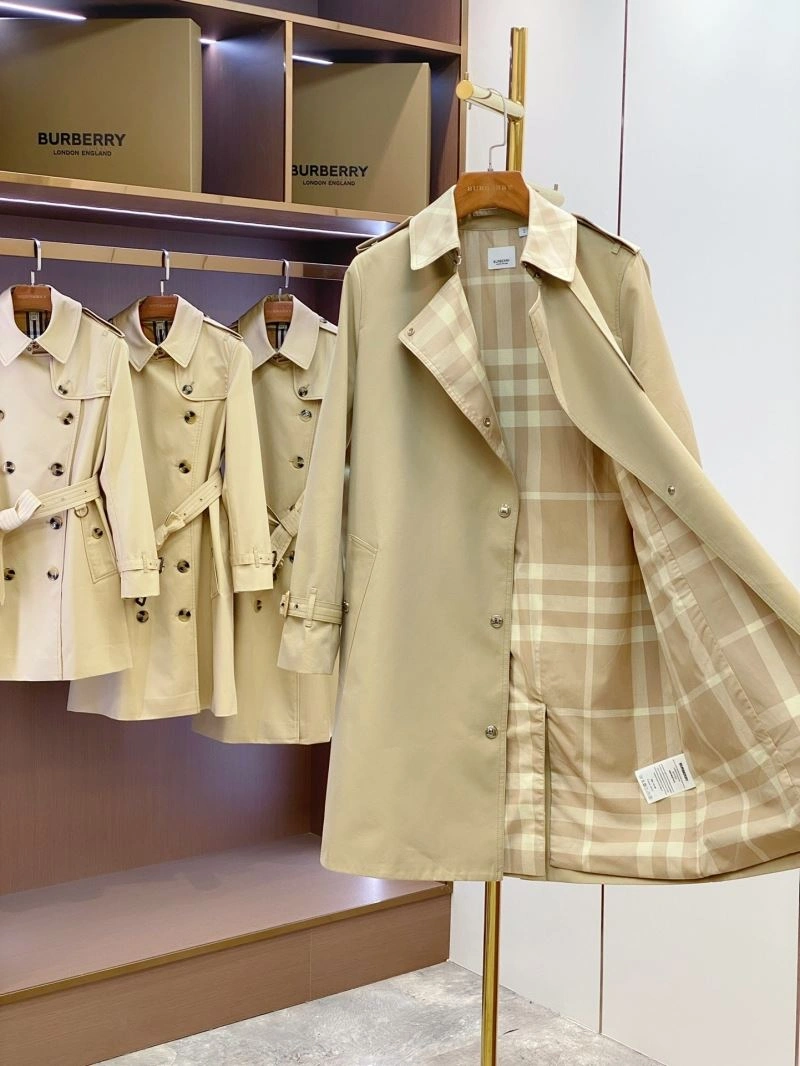 Functional Burberry Outwear 104529