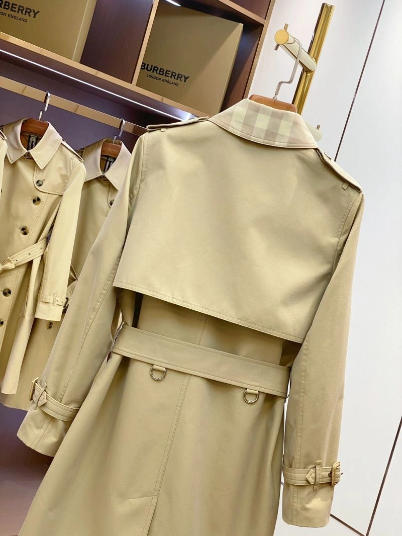 Functional Burberry Outwear 104529