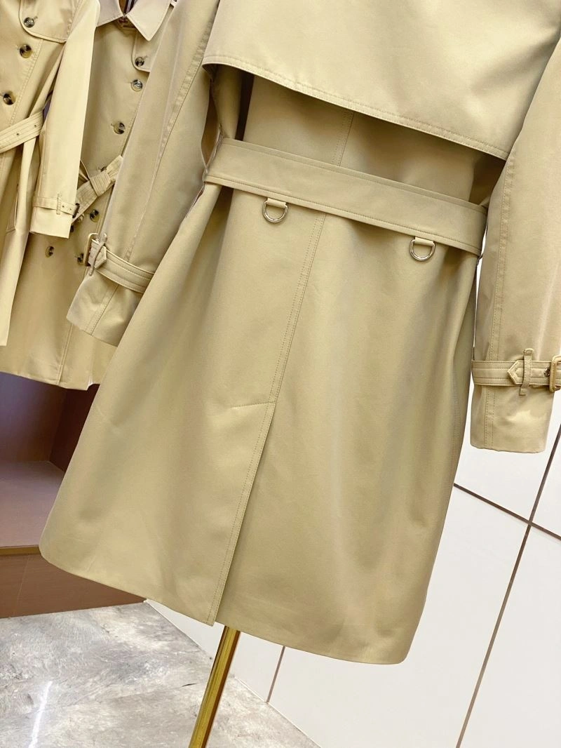 Functional Burberry Outwear 104529
