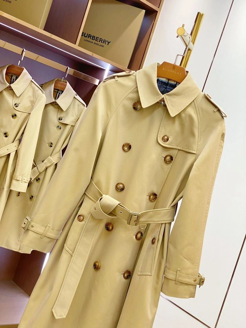 Tailored Burberry Outwear 104514