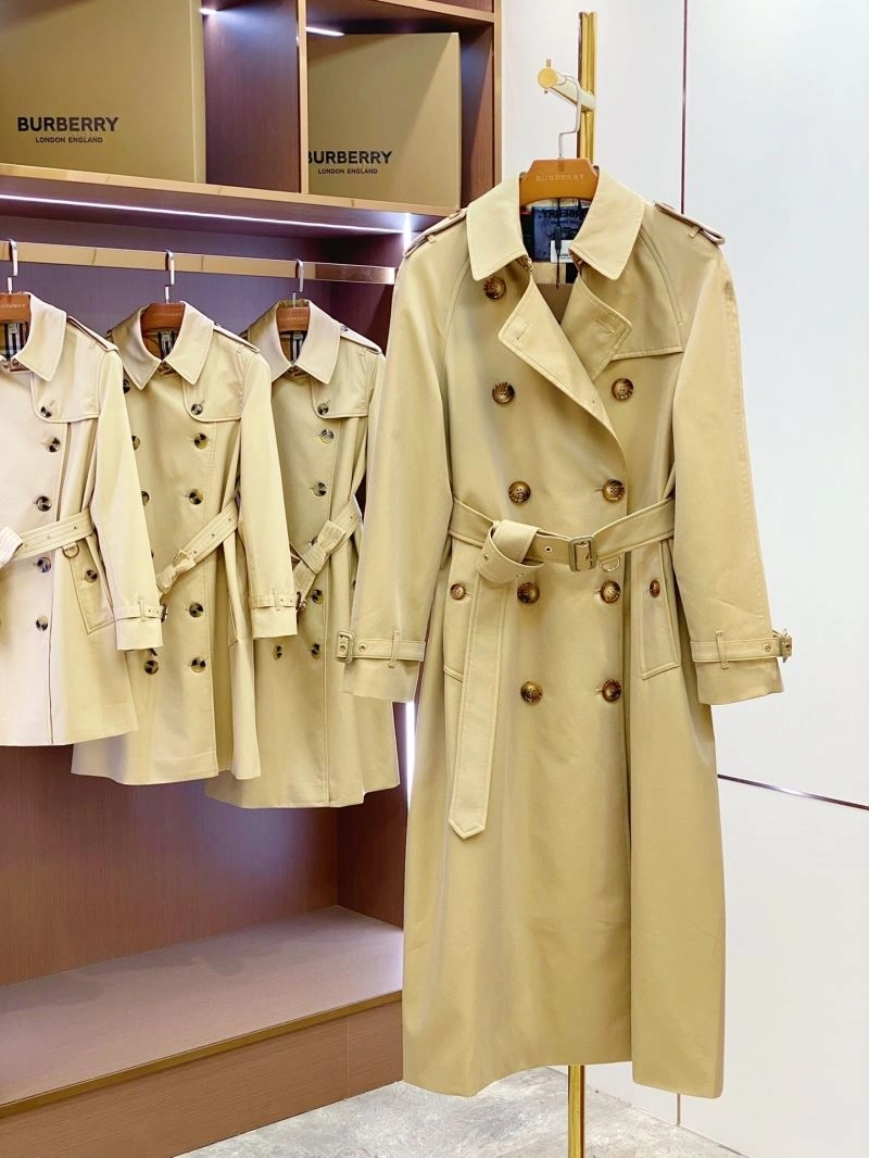 Tailored Burberry Outwear 104514