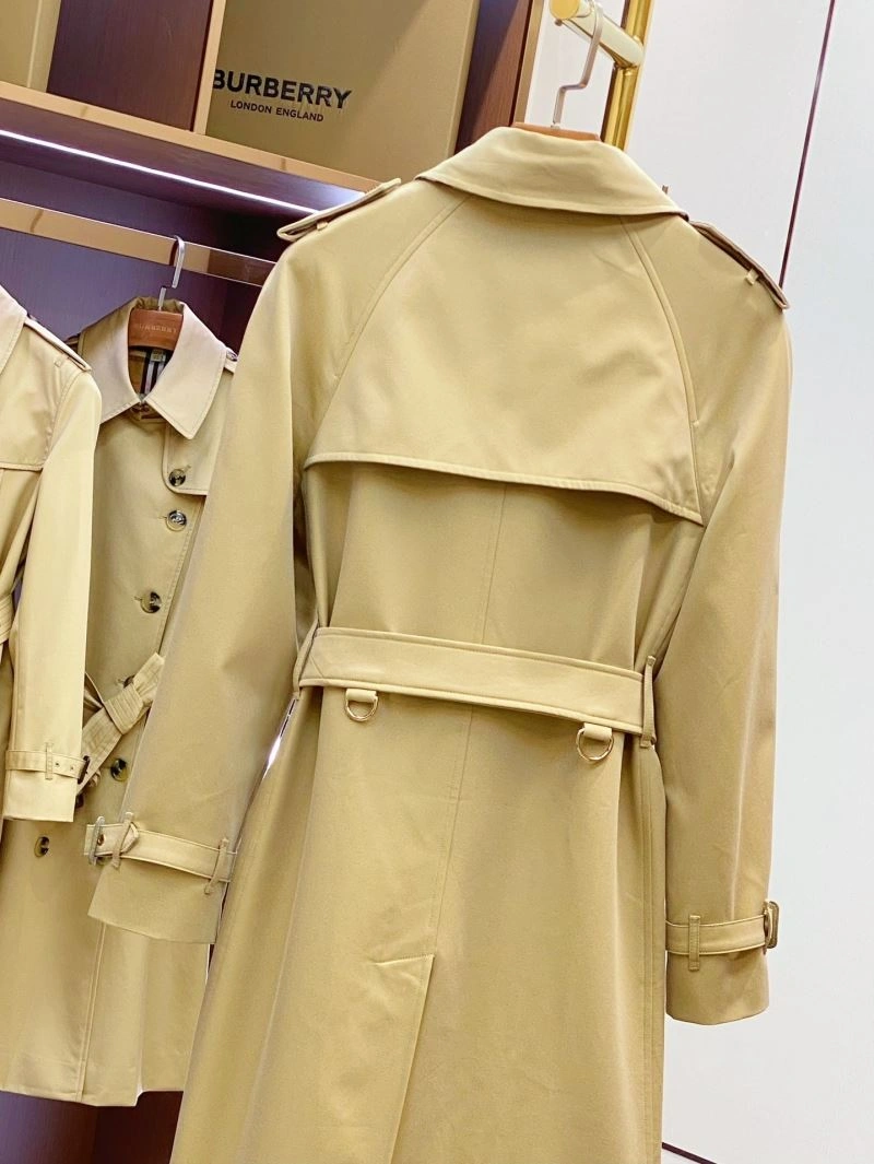 Tailored Burberry Outwear 104514