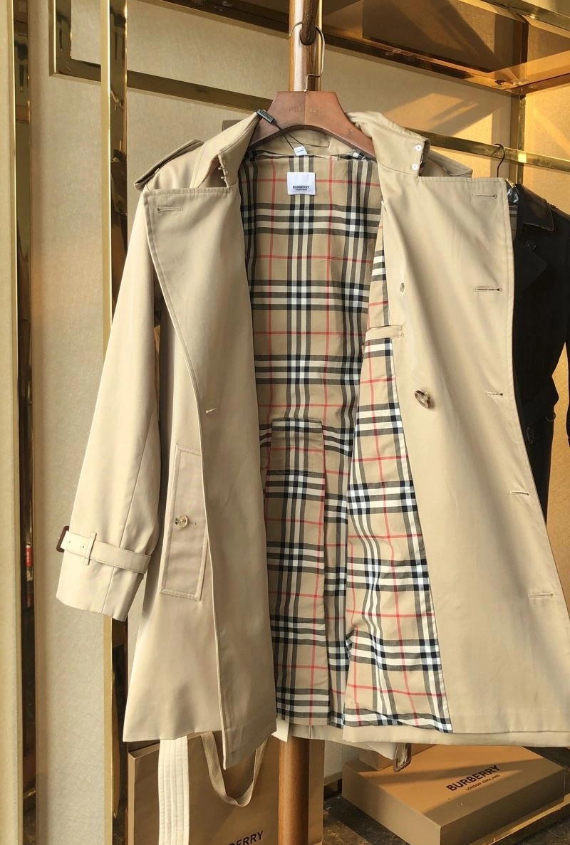 Supportive Burberry Outwear 104510