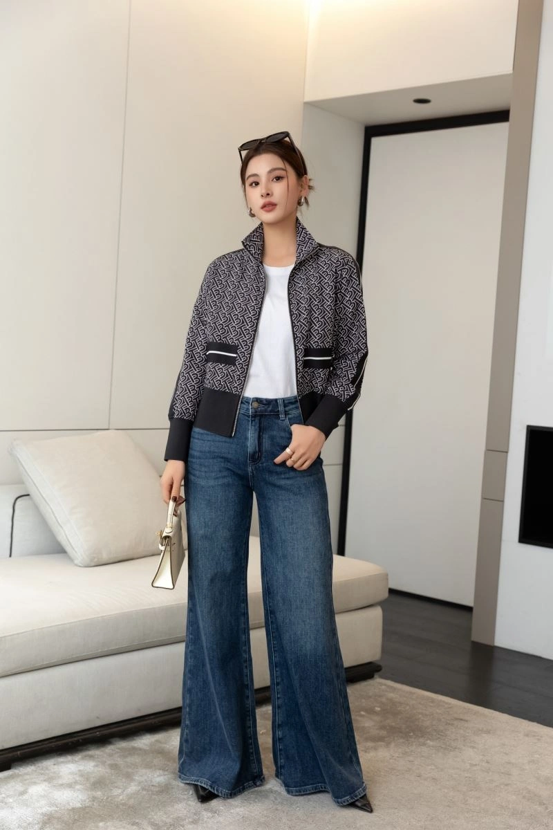 Cozy Burberry Outwear 104513