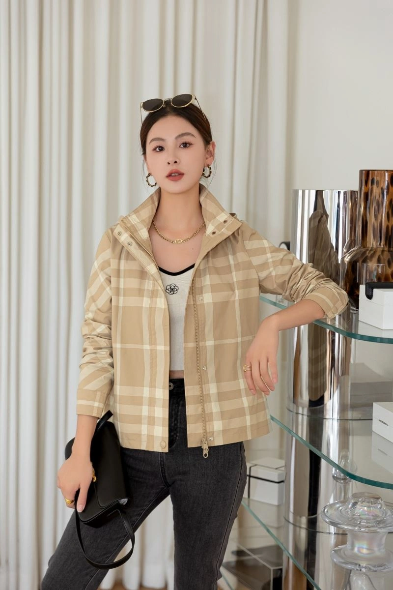 Burberry Outwear Timeless 104531