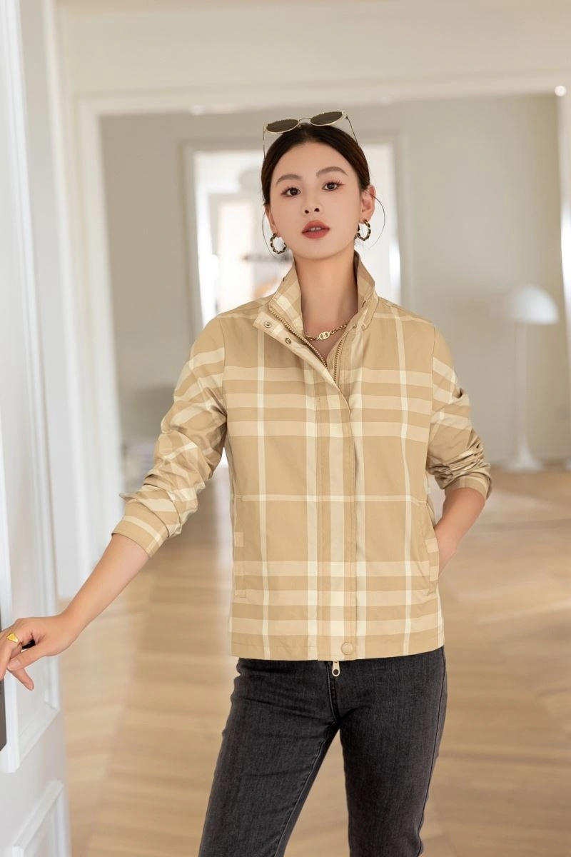 Burberry Outwear Timeless 104531