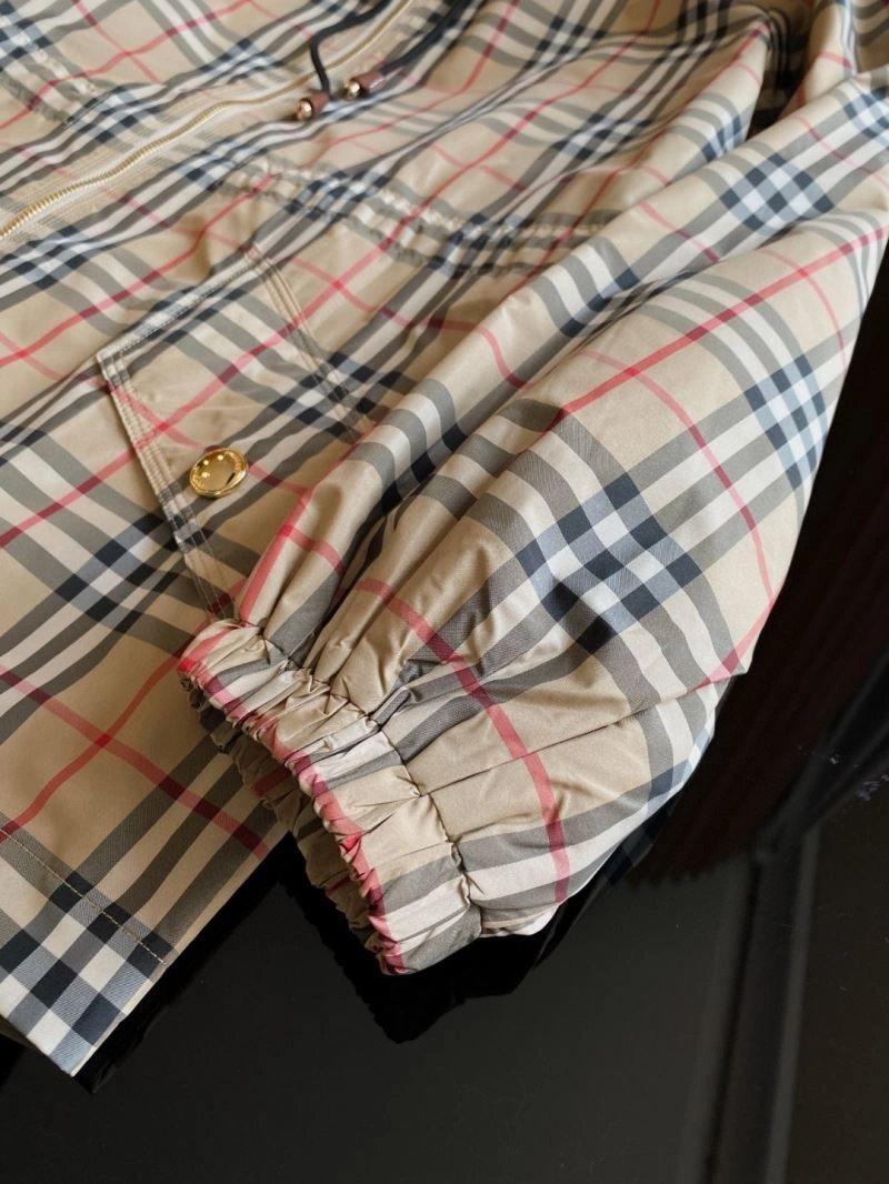 Burberry Outwear Lightweight 104500