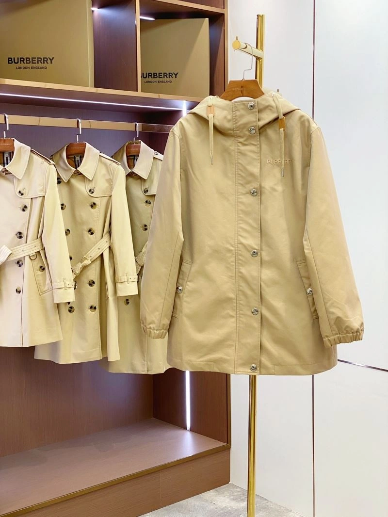 Burberry Outwear Practical 104509