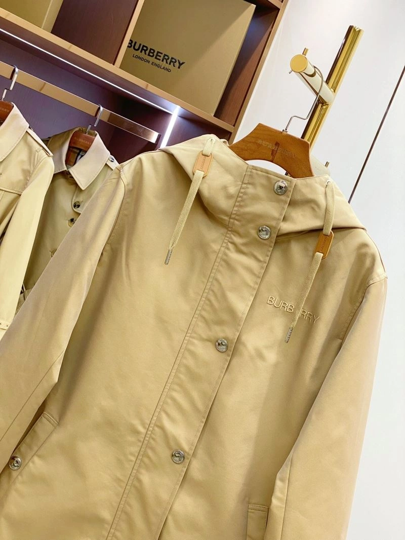 Burberry Outwear Practical 104509