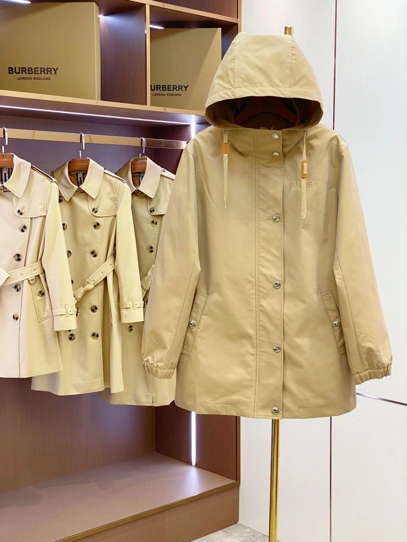 Burberry Outwear Practical 104509
