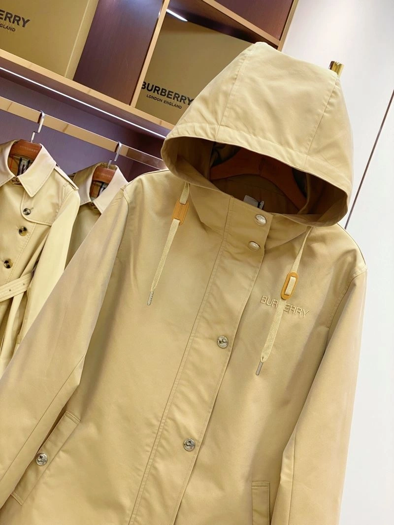 Burberry Outwear Practical 104509