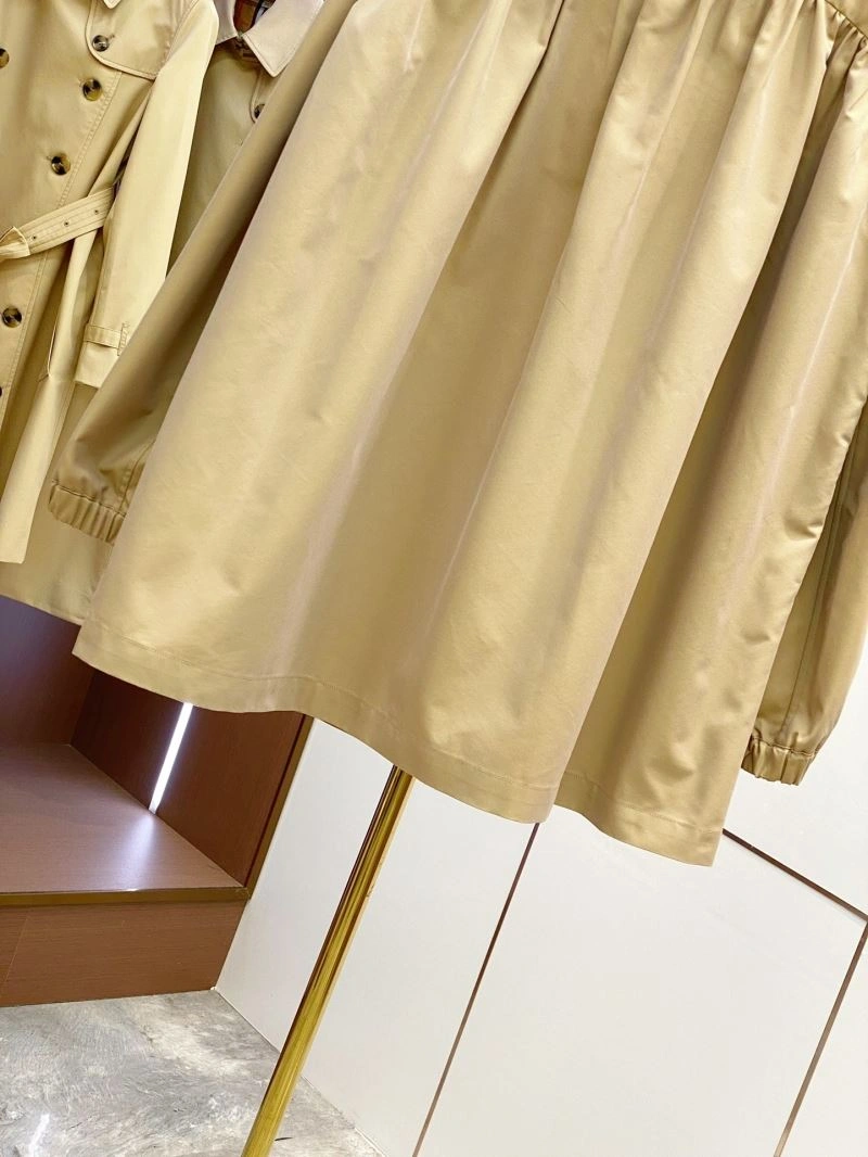 Burberry Outwear Practical 104509