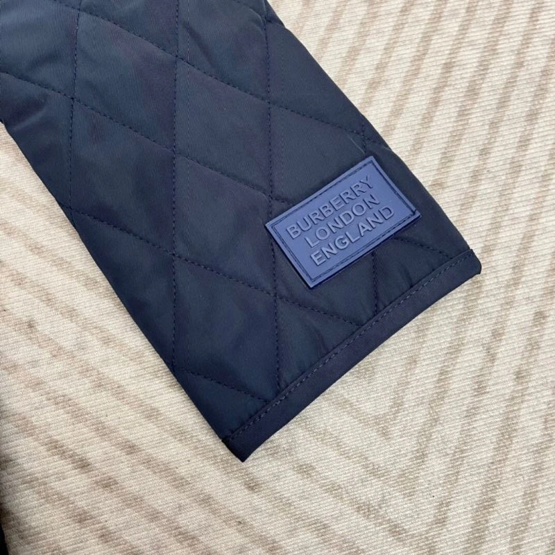 Burberry Outwear Compact 104493