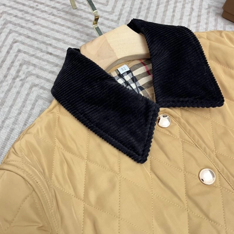 Burberry Outwear Durable 104545