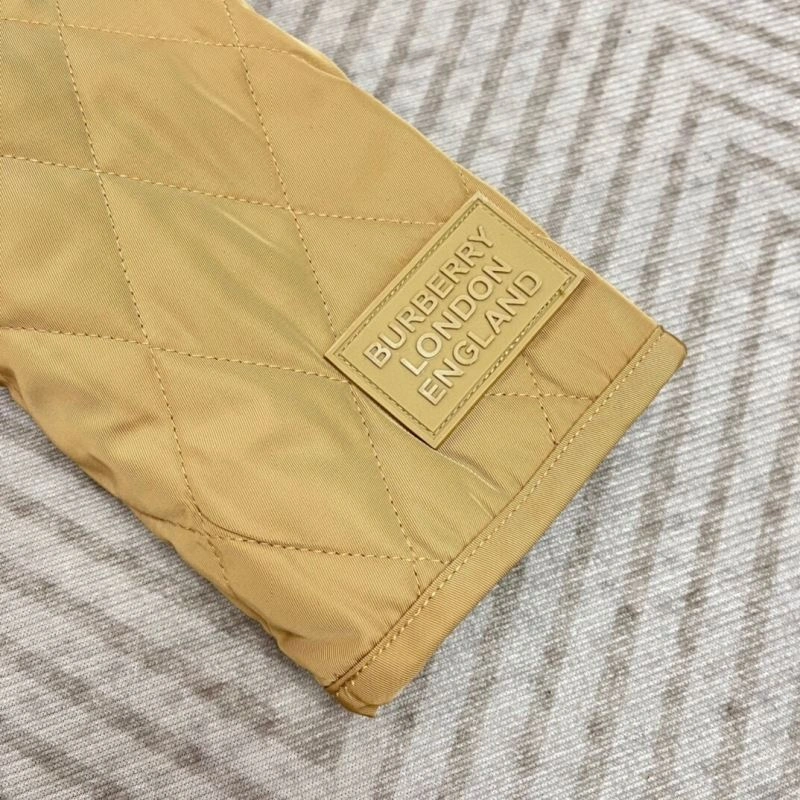 Burberry Outwear Durable 104545