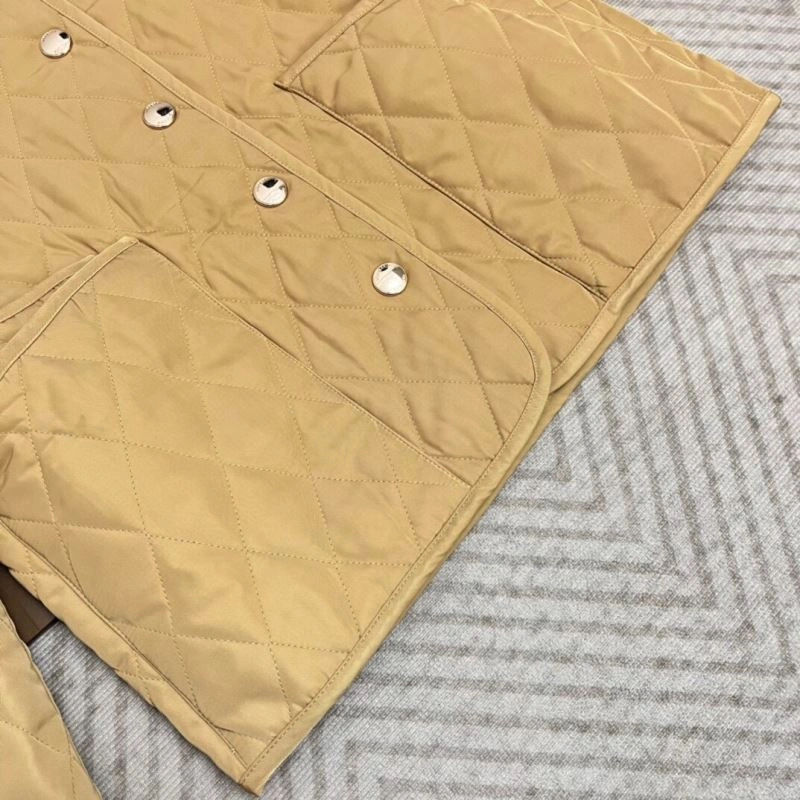 Burberry Outwear Durable 104545