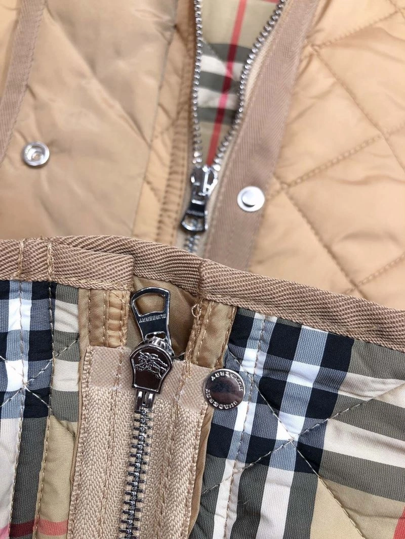 Burberry Outwear SportInspired 104491