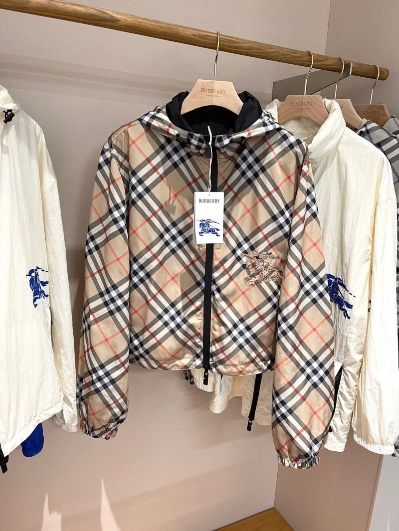 Burberry Outwear Versatile 104481