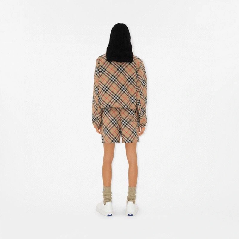 SportInspired Burberry Outwear 104515