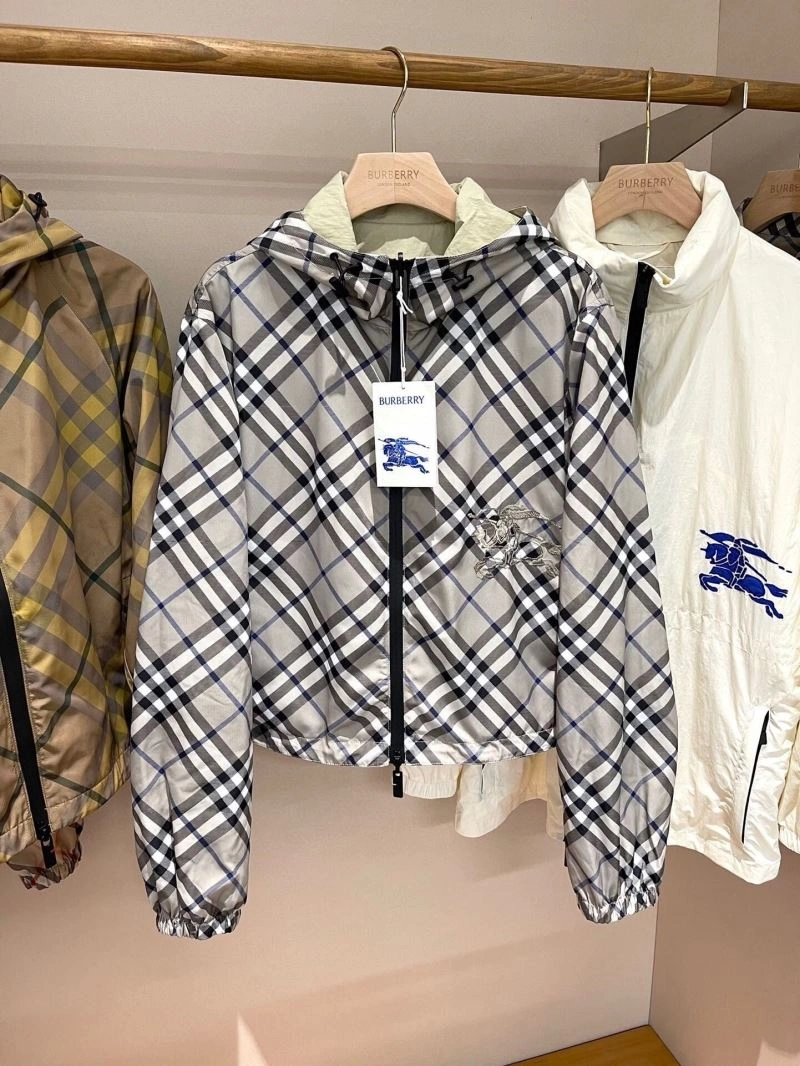 SmoothTexture Burberry Outwear 104480