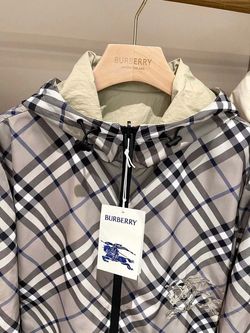 SmoothTexture Burberry Outwear 104480