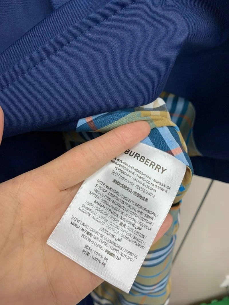 Burberry Outwear Vibrant 104479