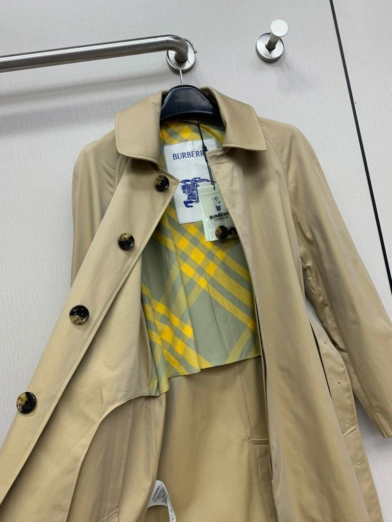 Burberry Outwear ComfortFit 104476