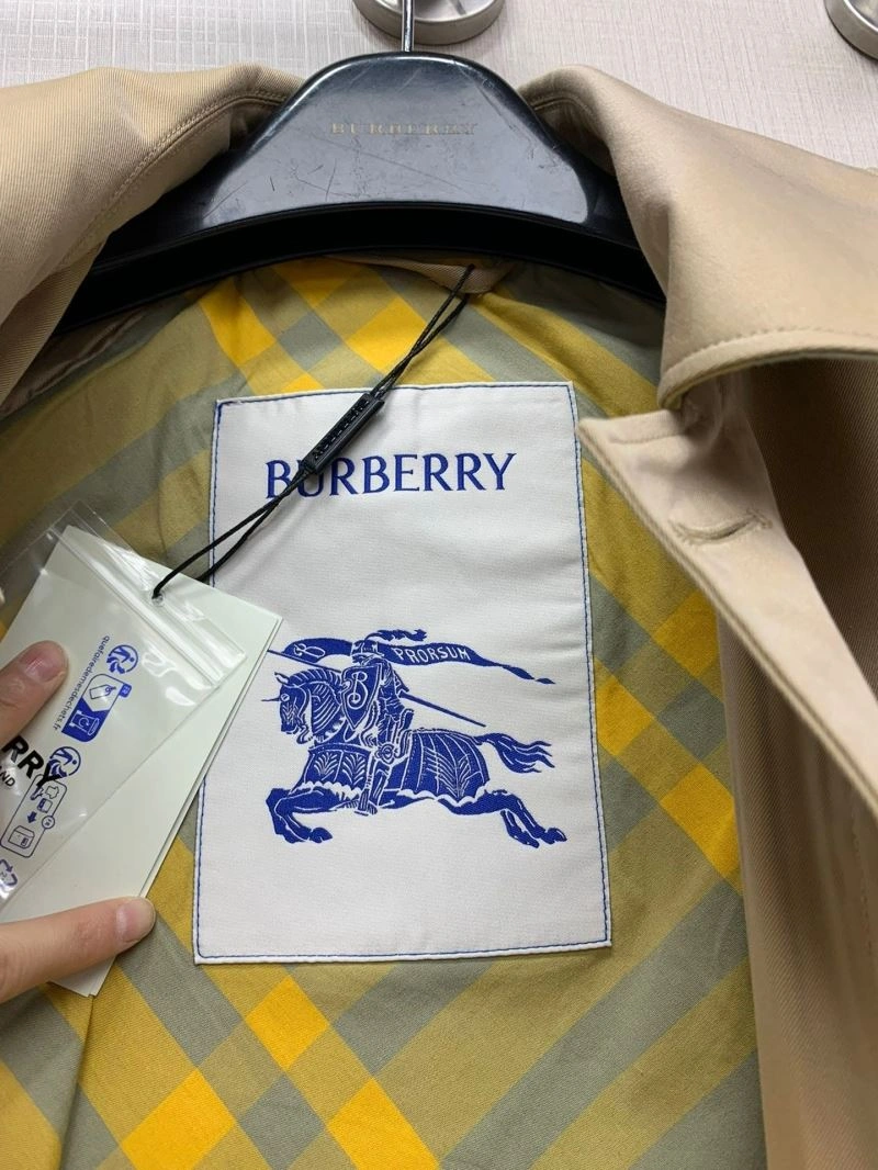 Burberry Outwear ComfortFit 104476