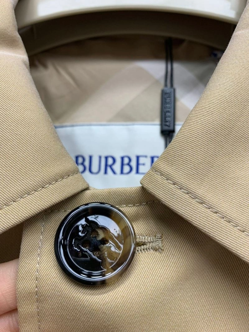 WellDesigned Burberry Outwear 104475