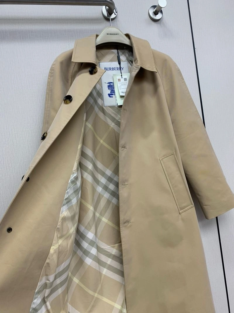 WellDesigned Burberry Outwear 104475