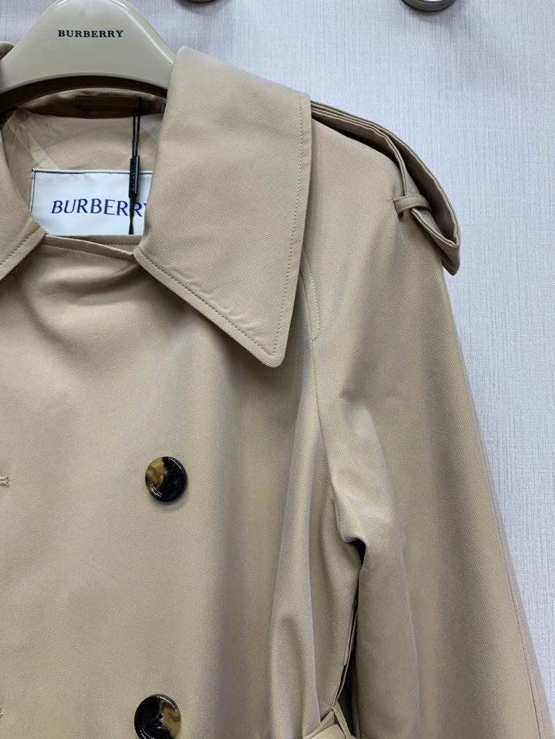 Flexible Burberry Outwear 104471
