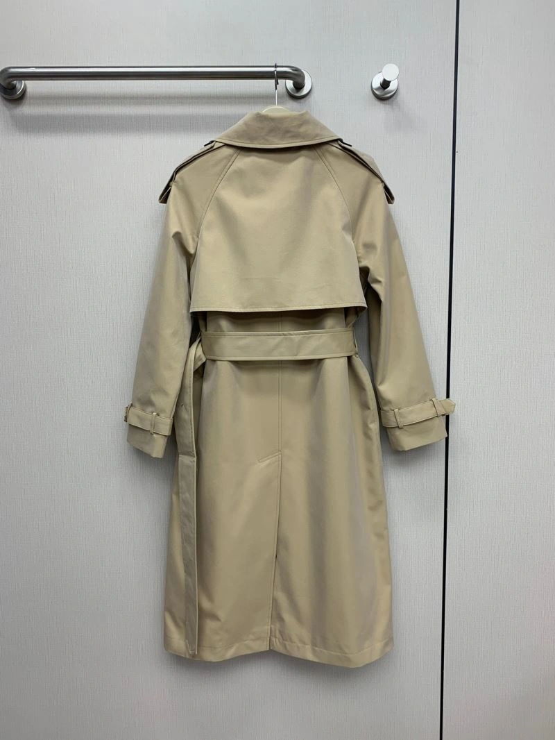 Flexible Burberry Outwear 104471