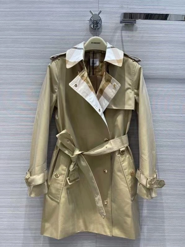 Durable Burberry Outwear 104465