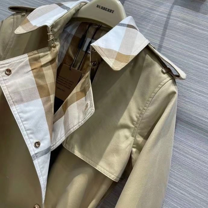 Durable Burberry Outwear 104465