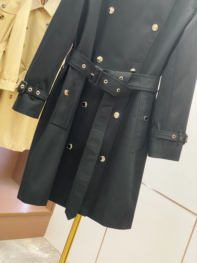 Burberry Outwear Elegant 104470