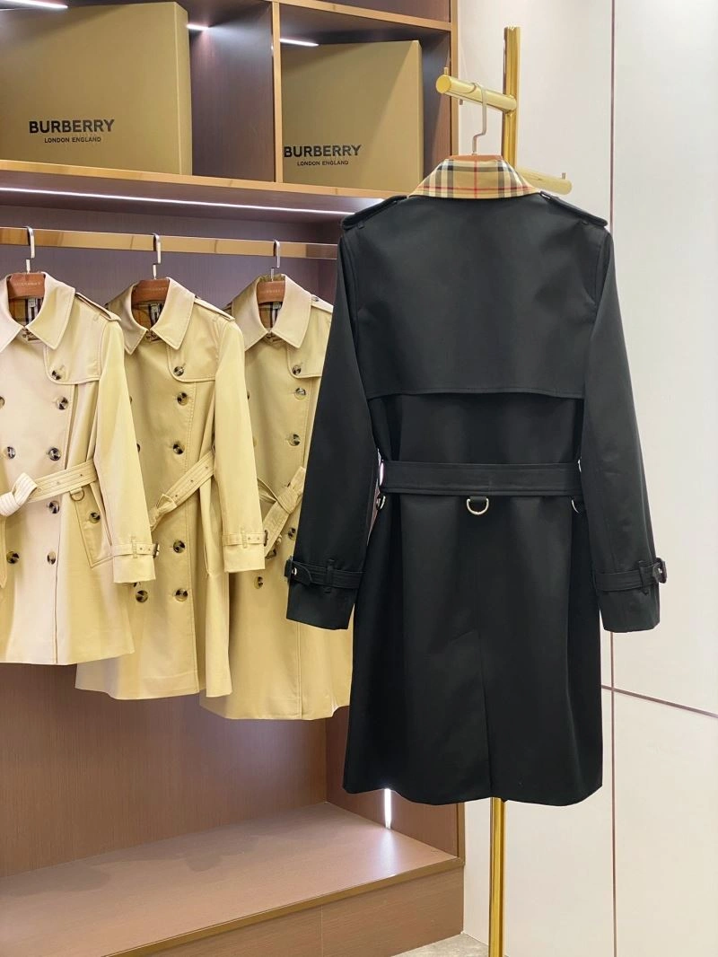 Burberry Outwear Elegant 104470