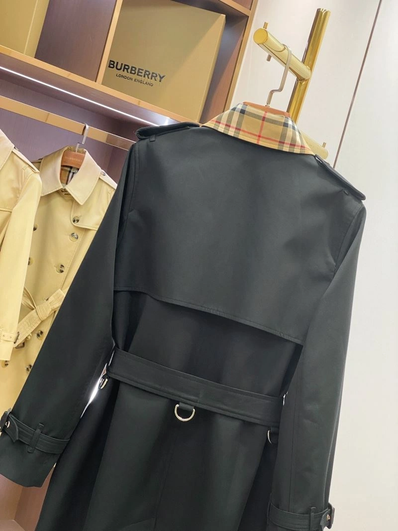 Burberry Outwear Elegant 104470