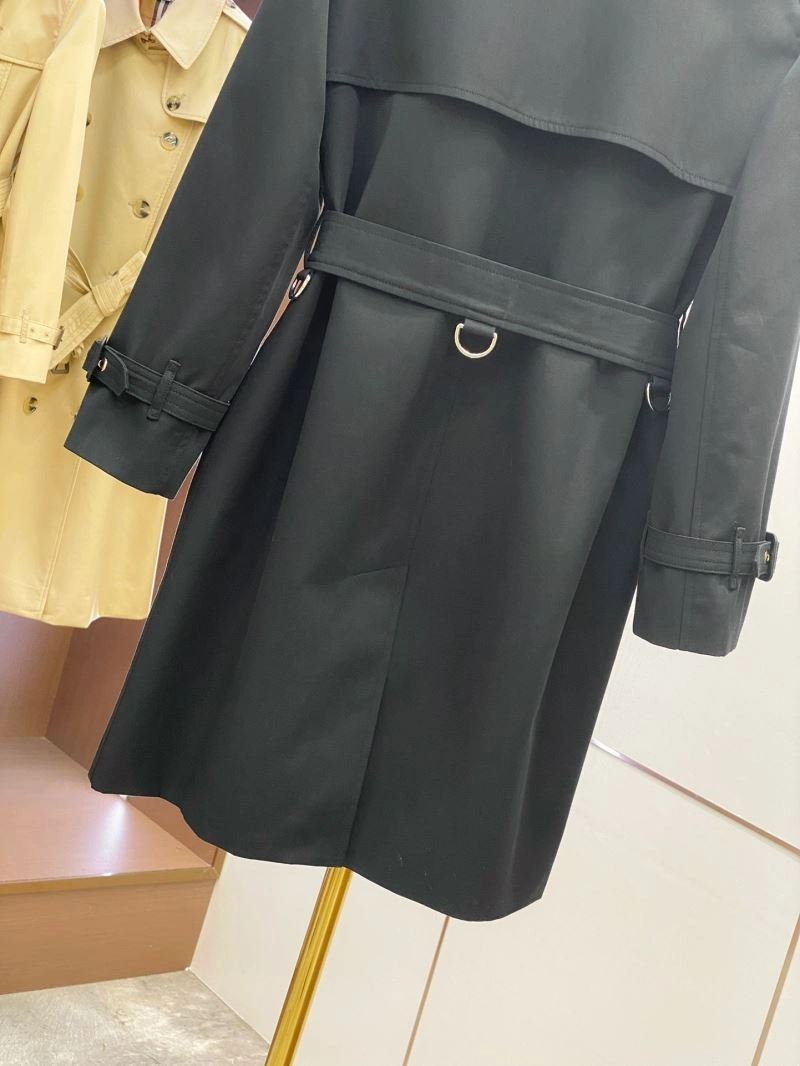 Burberry Outwear Elegant 104470