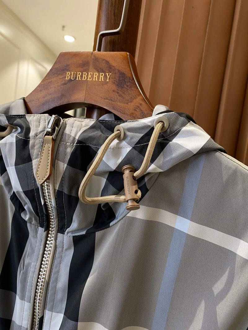 Comfortable Burberry Outwear 104453