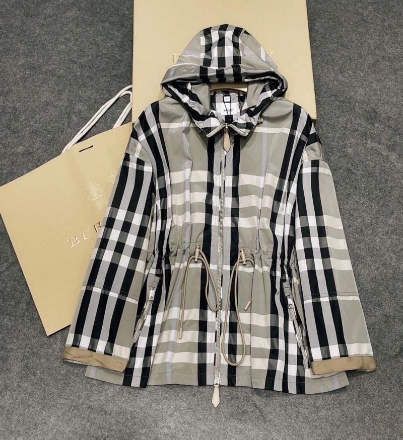 Comfortable Burberry Outwear 104453