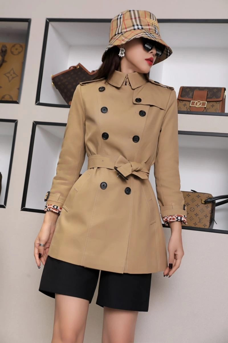 Resilient Burberry Outwear 104441
