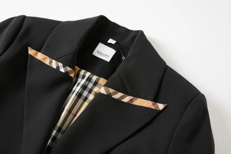 ModernLook Burberry Outwear 104432